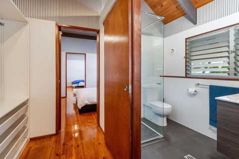 Unique Getaway 300m To Bribie Foreshore, Bongaree - Accommodation Burleigh 2