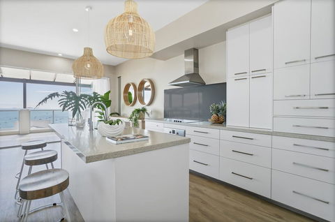 UNIT 35 Whitsundays - Accommodation Burleigh 1