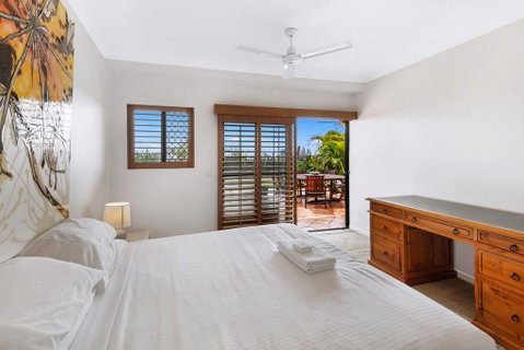 Unrivaled Ocean And City Views From Resort Style 3bed With Garden - Accommodation Burleigh 3