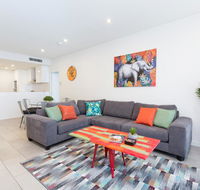 Urban Jungle Executive Apartment in Heart of CBD - Accommodation Burleigh