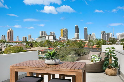 Urban Oasis - Accommodation Burleigh 0