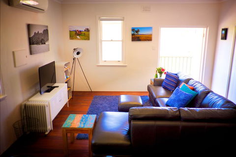 UrbanStyle Claremont Apartment - Accommodation Burleigh 2