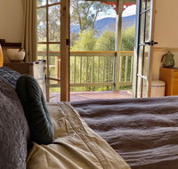 Valley Abode Large Studio Suite -private ensuite - Accommodation Burleigh