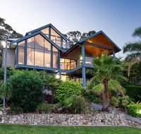 Venabu on Garuwa 20 Garuwa Street - spectacular house with fabulous views - Accommodation Burleigh