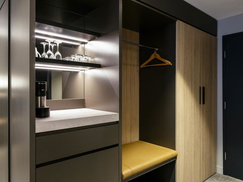 Vibe Hotel Hobart - Accommodation Burleigh 2