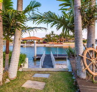 Vista del Mare - 81 Witonga Drive Yamba Family home on water. - Accommodation Burleigh