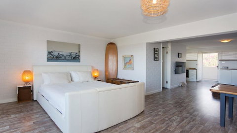 Vista Fremantle - Apartment With A View - Accommodation Burleigh 2