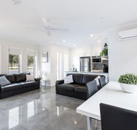 Wagga Apartments 1 - Accommodation Burleigh