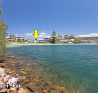 Wanda Waterfront Retreat - beautiful beach house - Accommodation Burleigh