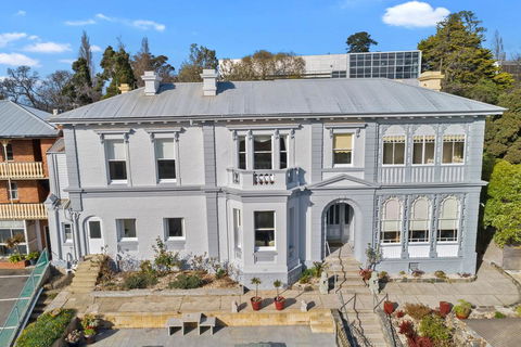 Waratah On York - Accommodation Burleigh 3