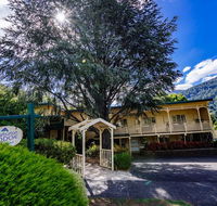 Warburton Lodge - Accommodation Burleigh