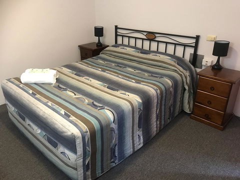 Warrina Motor Inn - Accommodation Burleigh 1