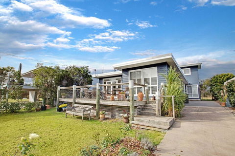 Waterfront Sanctuary - Raymond Island Getaway - Accommodation Burleigh 2