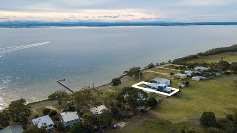 Waterfront Sanctuary - Raymond Island Getaway - Accommodation Burleigh 0