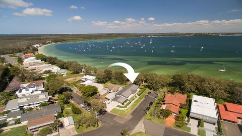 Waterfront Serenity - Luxury Home With Grand Views - Accommodation Burleigh 0