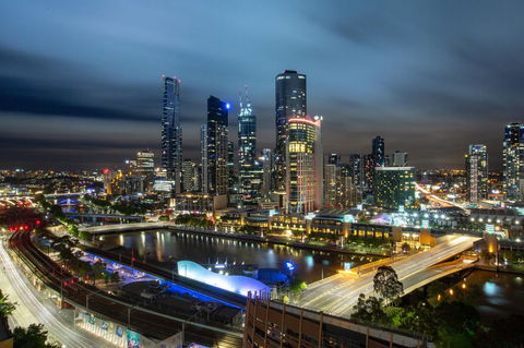 Flinders Luxury Penthouse - Accommodation Burleigh 20