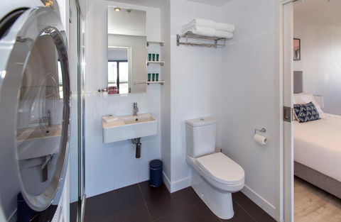 Flinders Luxury Penthouse - Accommodation Burleigh 12
