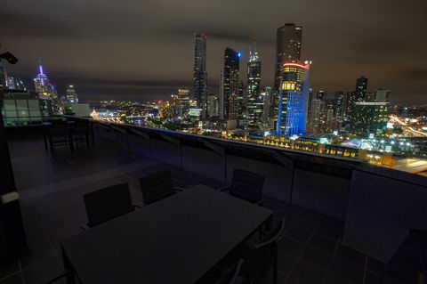 Flinders Luxury Penthouse - Accommodation Burleigh 19