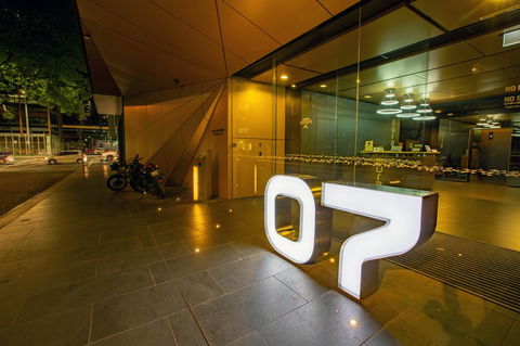 Flinders Luxury Penthouse - Accommodation Burleigh 27