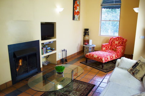 Marwood Villas - Accommodation Burleigh 5