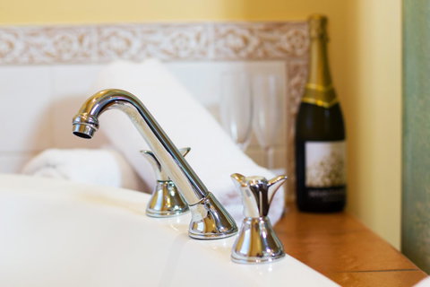 Marwood Villas - Accommodation Burleigh 9