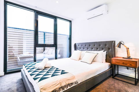 South Melbourne Short-stay Apartment - Accommodation Burleigh 2