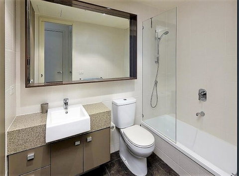 ReadySet Apartments At Southbank One - Accommodation Burleigh 13