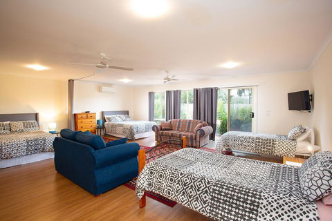 Austral Place 88 Via Merri River - Accommodation Burleigh 15