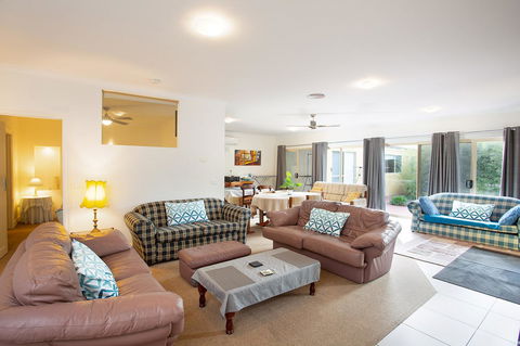 Austral Place 88 Via Merri River - Accommodation Burleigh 5