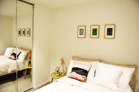 Superb Habour View/ Stylish Apartment / Landmark Building/ Free Tram - Accommodation Burleigh 2
