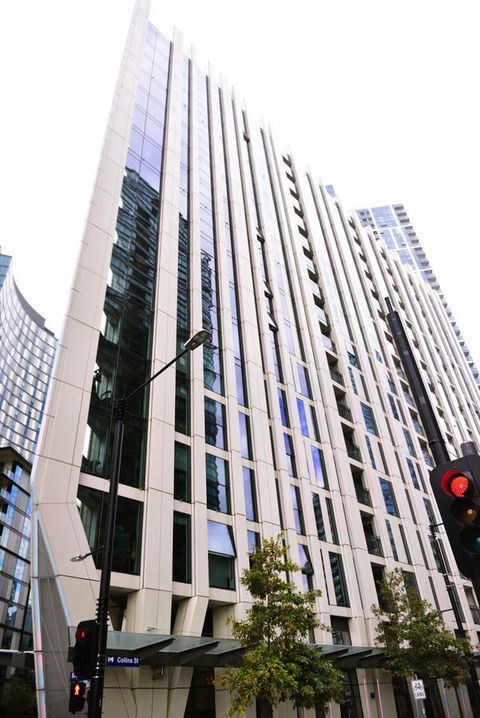 Superb Habour View/ Stylish Apartment / Landmark Building/ Free Tram - Accommodation Burleigh 18