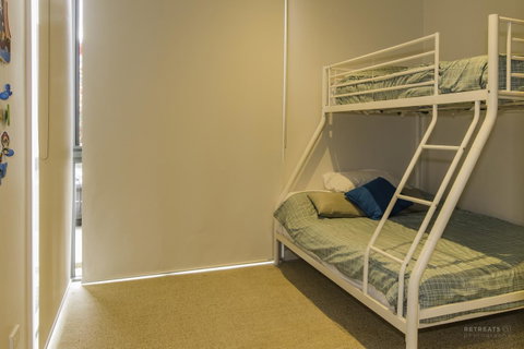 1 Pebble Place - Accommodation Burleigh 12