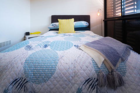 Waterfront Apt 234 Marinaquays - Accommodation Burleigh 19