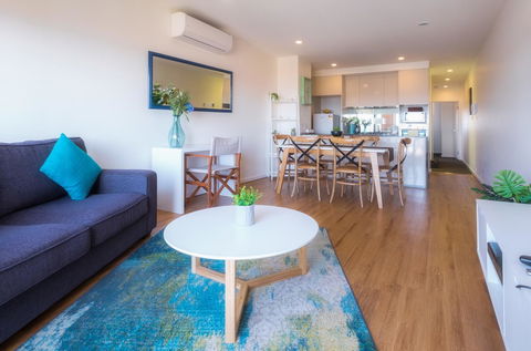 Waterfront Apt 234 Marinaquays - Accommodation Burleigh 7