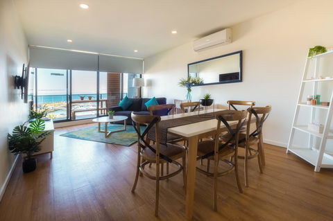Waterfront Apt 234 Marinaquays - Accommodation Burleigh 17