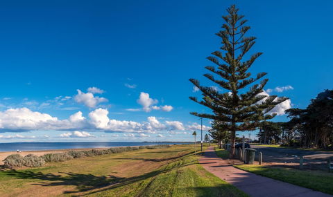 Waterfront Apt 234 Marinaquays - Accommodation Burleigh 32