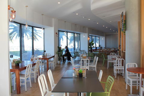 Waterfront Apt 234 Marinaquays - Accommodation Burleigh 1