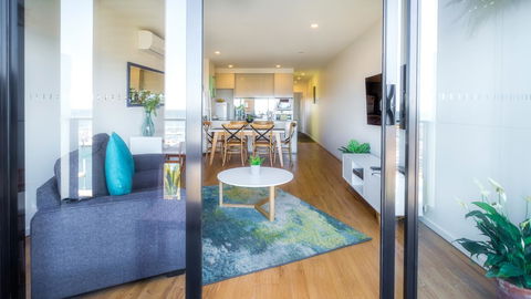 Waterfront Apt 234 Marinaquays - Accommodation Burleigh 8