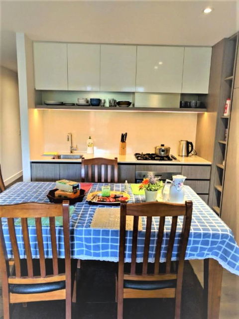Camberwell Burke Road Apartment - Accommodation Burleigh 0