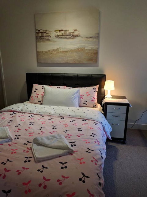 Camberwell Burke Road Apartment - Accommodation Burleigh 2