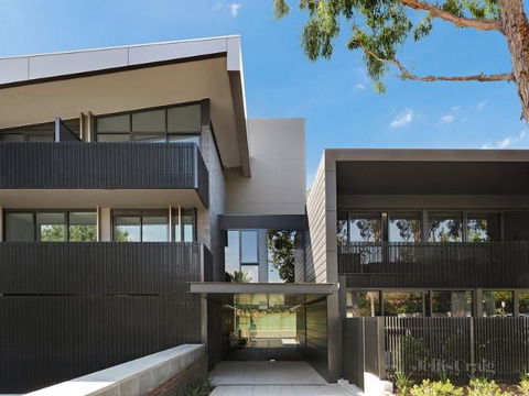 Camberwell Burke Road Apartment - Accommodation Burleigh 13