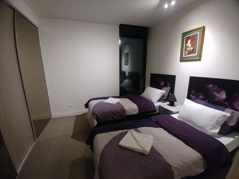 Camberwell Burke Road Apartment - Accommodation Burleigh 7