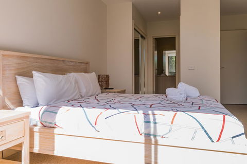 1 Sunset Place - Accommodation Burleigh 11