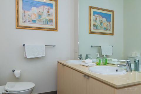 1 Sunset Place - Accommodation Burleigh 10