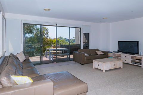 1 Sunset Place - Accommodation Burleigh 3