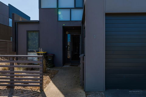 1 Sunset Place - Accommodation Burleigh 4