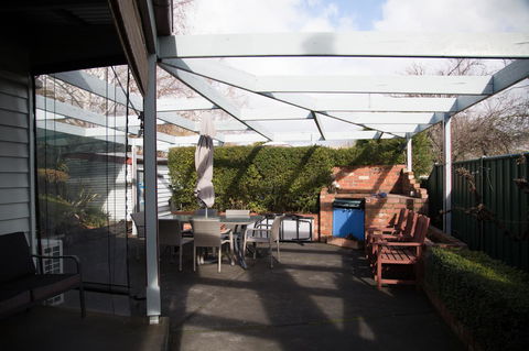 Airleigh-Rose Cottage - Accommodation Burleigh 11