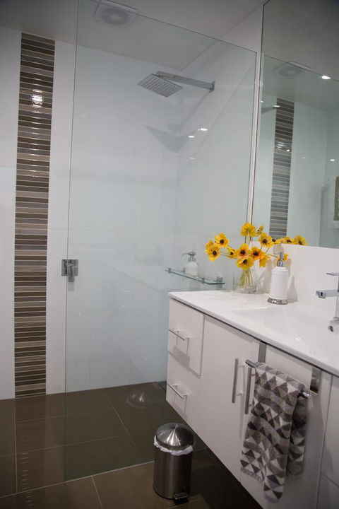 Airleigh-Rose Cottage - Accommodation Burleigh 13