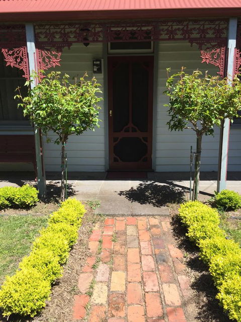 Airleigh-Rose Cottage - Accommodation Burleigh 3