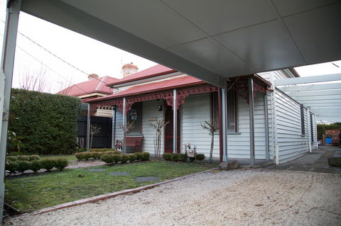 Airleigh-Rose Cottage - Accommodation Burleigh 4